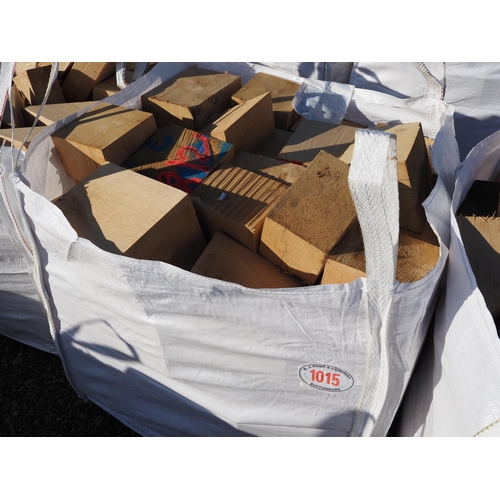 1015 - Bag of hardwood offcuts
