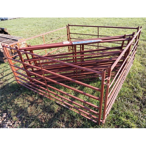 1092 - Red oxide sheep hurdles 6ft - 10