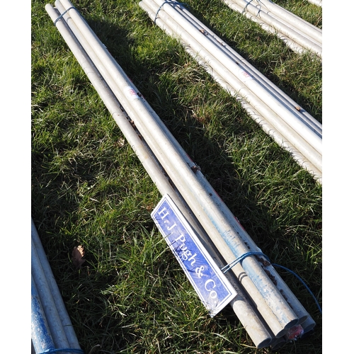 1182 - Aluminium scaffold poles 8ft - 10