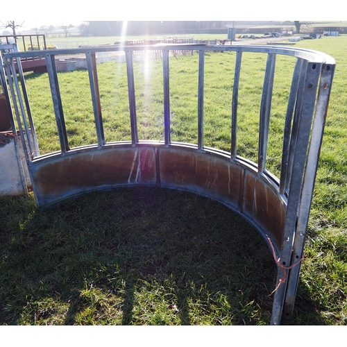 1249 - Cattle ring feeder