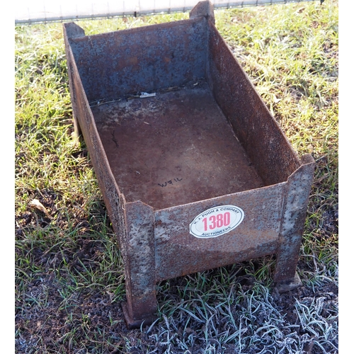 1380 - Metal storage bin