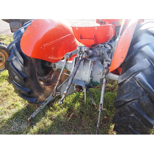 1422 - Massey Ferguson 35 tractor. 4 Cylinder. Non-runner. No docs