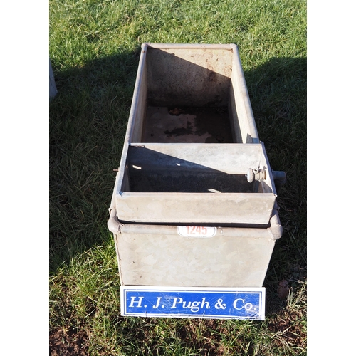 1245 - 4ft Galvanised drinking trough