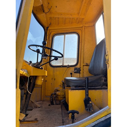 1407A - Bray Loading shovel, good bucket. Runs and drives