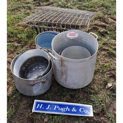 400 - Cooking pots and mesh