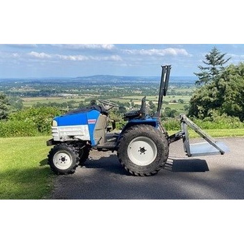 1487 - Iseki TM217 compact tractor. Good condition. Engine, hydrostatics and hydraulics OK. Front prop shaf... 