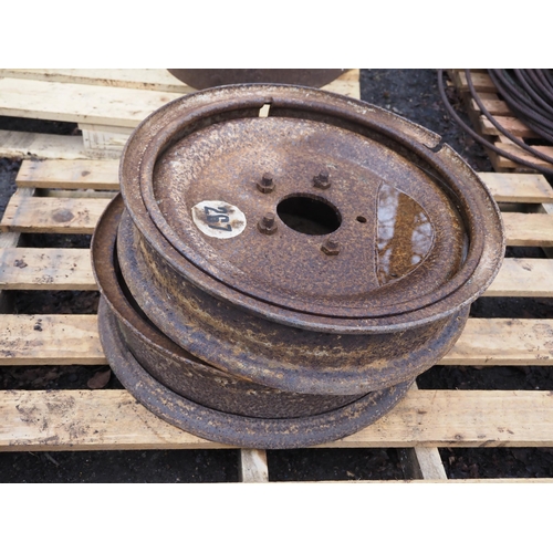 429 - Solid metal wheels for vintage lorry with 5 studs -2