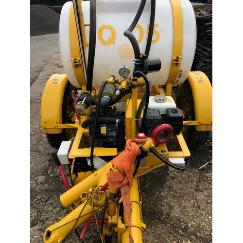 1482 - Team Tanker sprayer with Honda petrol engine