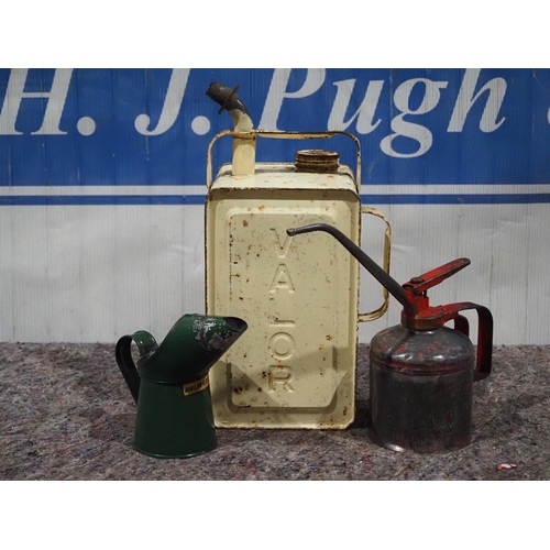 133 - Valor fuel can, oil pourer and oil can