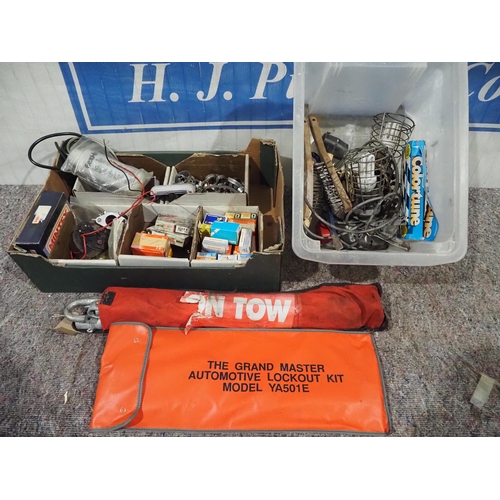 74 - Quantity of autojumble and automotive lockout kit