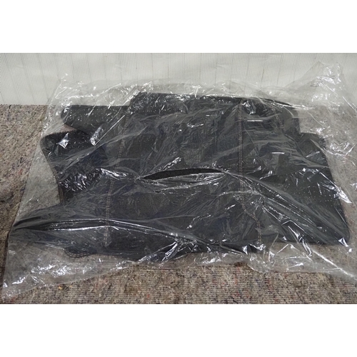 76 - Brand new set of mats for Land Rover Defender