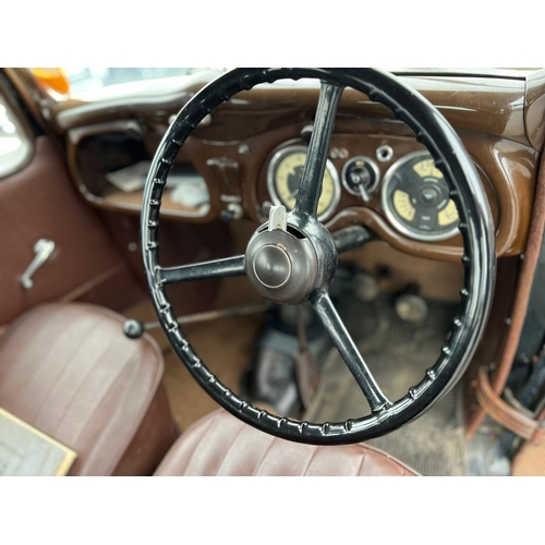 415 - Austin 10 Cambridge, 1937, 1141cc.
Runs and drives, clean interior,  needs recommissioning as has be... 