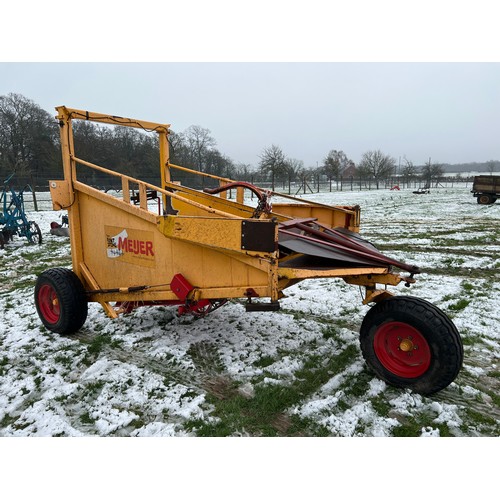 870 - Flintstone big bale sledge. Takes 2 120 x 80/90cm