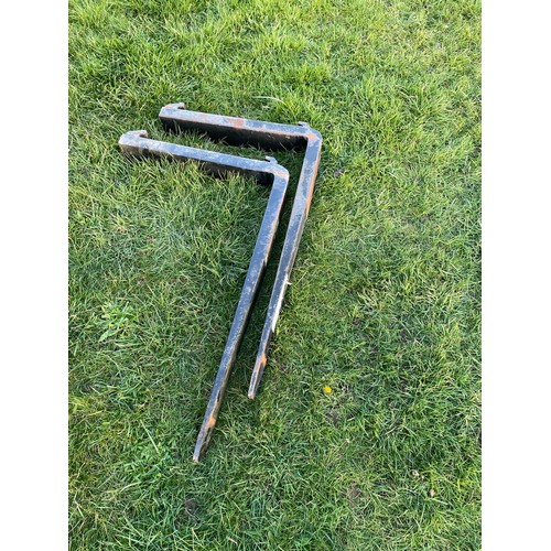 857 - Pair of pallet forks