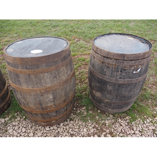 218 - Whiskey barrels - 2