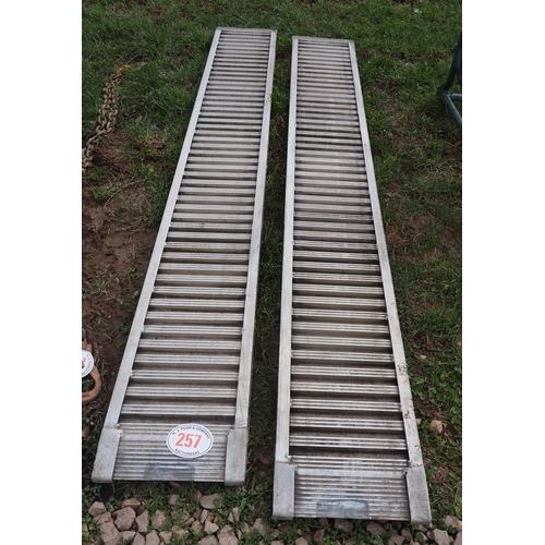 257 - Pair of aluminium loading ramps