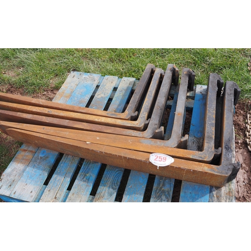 259 - 3 Sets of pallet tines