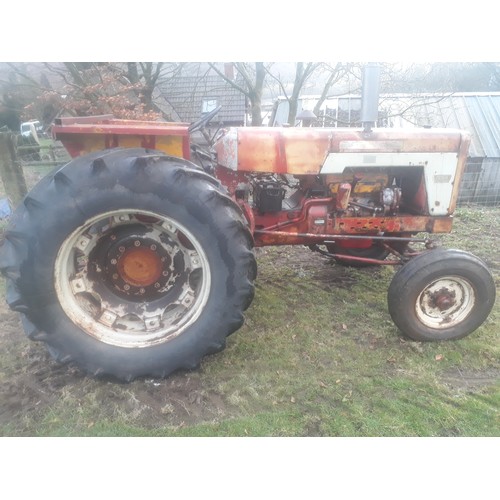 1751 - International 634 tractor. Starts and runs well. Low hours, smokes on start up. Vendor says prior to... 