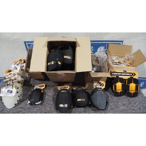 488 - Large quantity of heavy duty kneepads and assorted kneepad interchangeable Snapshells