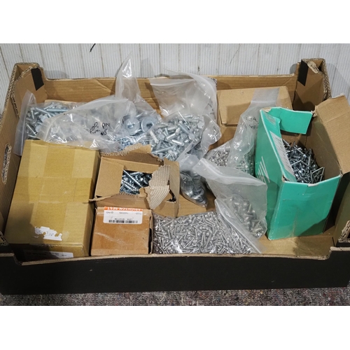 551 - Assorted screws, bolts, washers etc