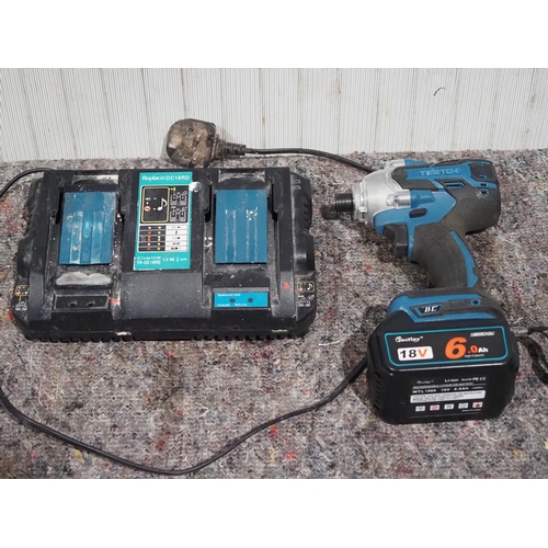 566 - 18v Cordless drill and charger