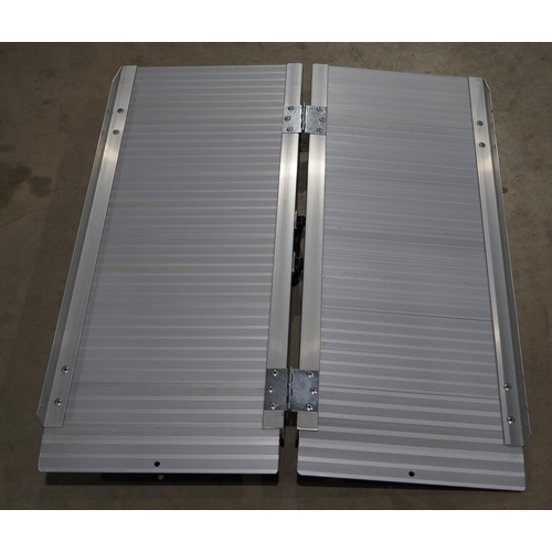 577 - Small metal folding wheelchair ramp 90 x 74cm