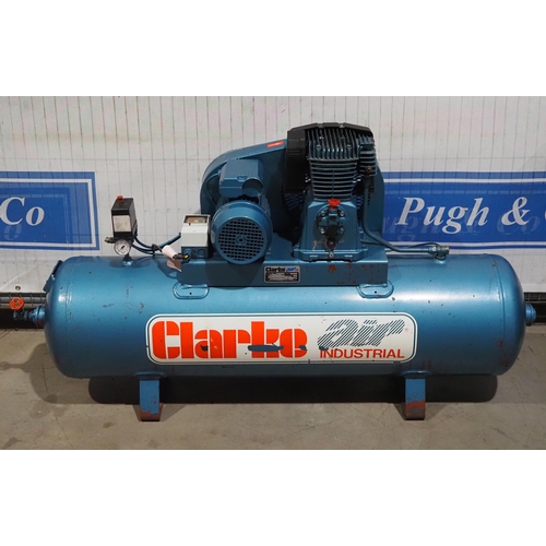 583 - Clarke 160ltr air compressor, working