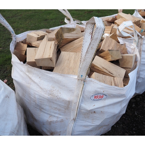 1038 - Bag of hardwood offcuts