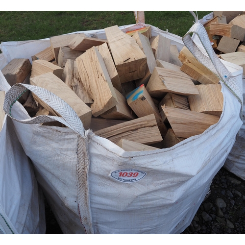 1039 - Bag of hardwood offcuts