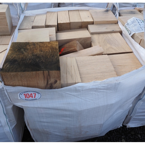 1047 - Bag of hardwood offcuts