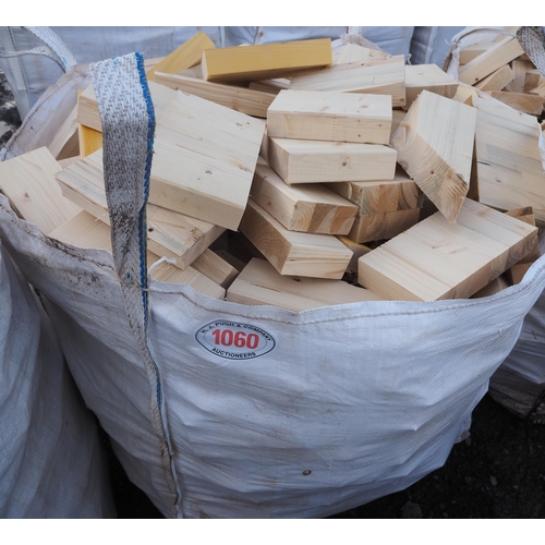 1060 - Bag of softwood offcuts