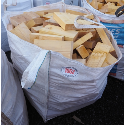 1062 - Bag of softwood offcuts