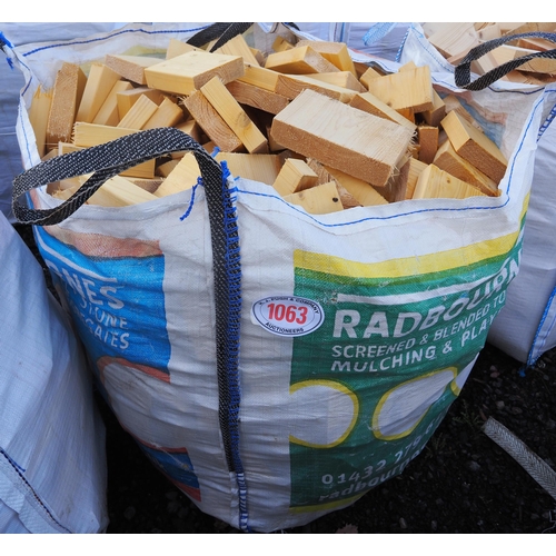 1063 - Bag of softwood offcuts