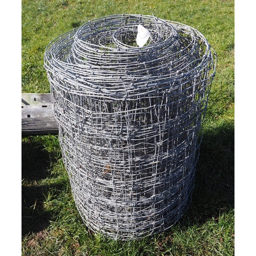 1337 - Roll of stock fencing