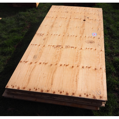 899 - Plywood boards 8' x 4' x 16mm - 10