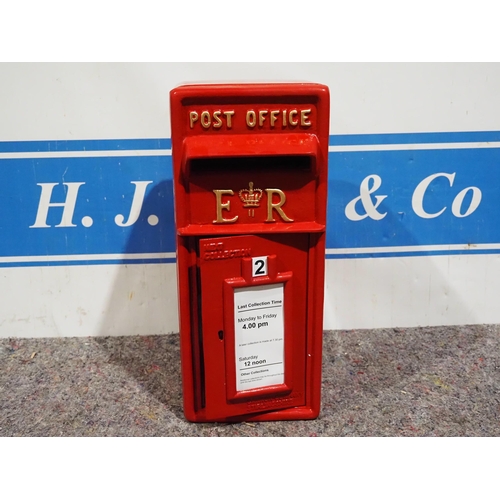 646 - Red post box 22