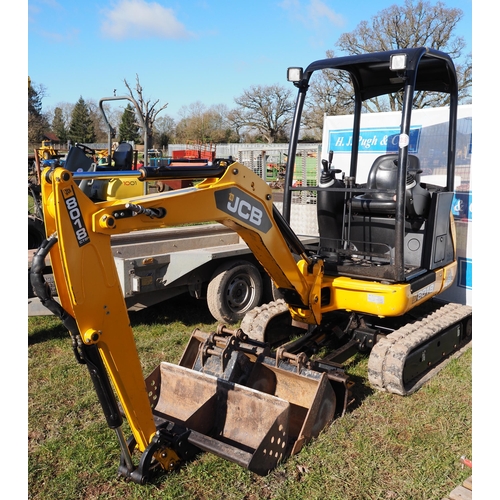 1359 - JCB 8018CTS Mini digger, 2012. Runs and drives. Only 707 hours showing. Expanding undercarriage, c/w... 