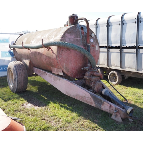 1395 - Single axle Vicon Hippo slurry tanker