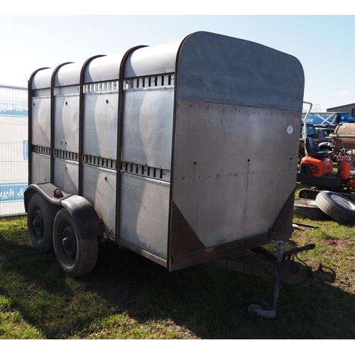 1401 - Twin axle livestock trailer 10 x 5ft
