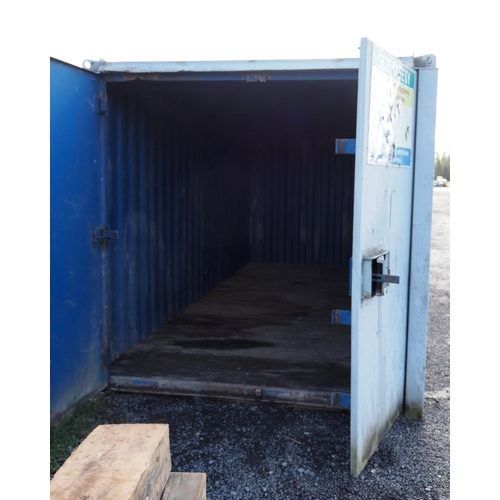 1486 - Shipping container 22 x 8ft