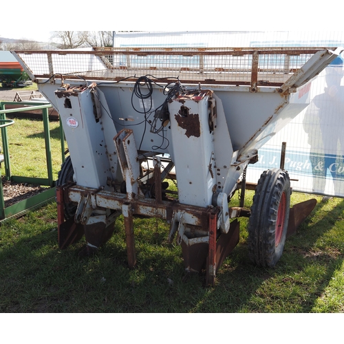 1503 - Reekie RMPZ potato planter, 1999