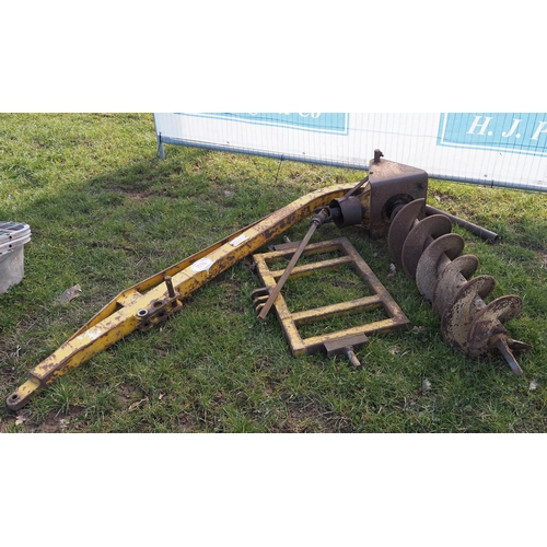 1516 - PTO driven post hole auger