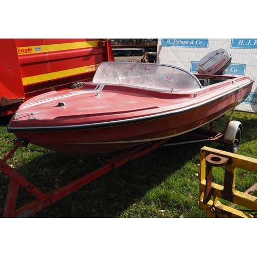 1610 - Speedboat fitted with Johnson outboard motor on trailer