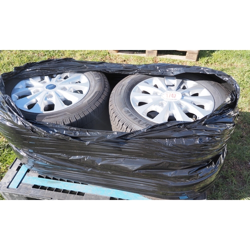 1747 - Goodyear tyres 215/65R16C with Ford alloys - 4