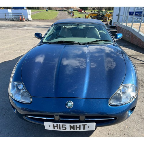 424 - Jaguar XK8 auto convertible, 1997, 3980cc.
Runs and drives, 12 months MOT, full service history, com... 