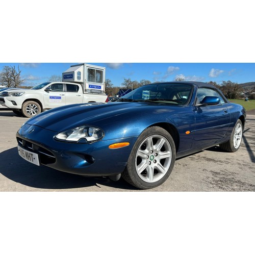 424 - Jaguar XK8 auto convertible, 1997, 3980cc.
Runs and drives, 12 months MOT, full service history, com... 