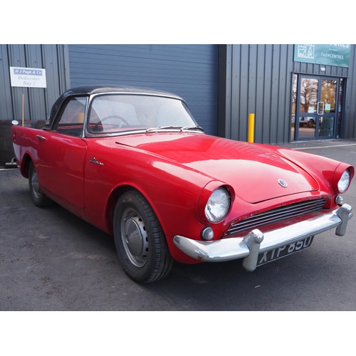 430 - Sunbeam Alpine series II, 1961, 1592cc.
Chassis no. B-91056981HRO
Engine no. B-9105698
Good project ... 