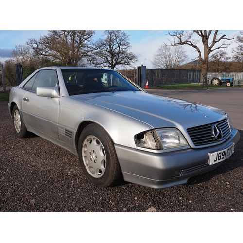 432 - Mercedes SL 300-24, 1992. 2960cc.
Runs and drives. Electric Hood in good condition, full MOT history... 