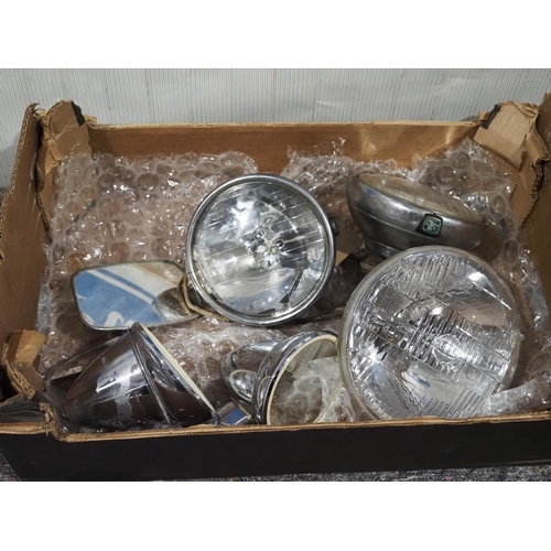 465 - Assorted spotlights to include Jaguar