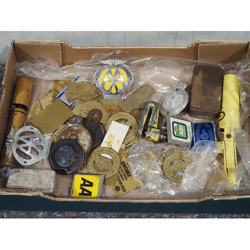 468 - Assorted AA and RAC car badges and other automobilia